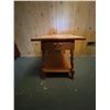Image 3 : Hardwood Side Table With Shelf 23x26