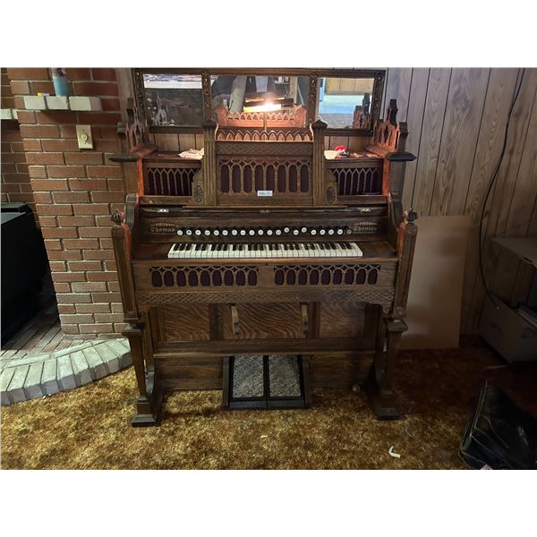 Thomas Woodstock Organ Tested 50x57 & Bench