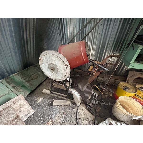 Concrete Mixer Fill-Rite Plus Kerosene Cans