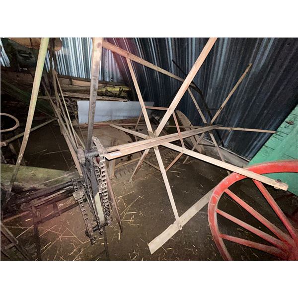 Antique 1920s John Deere 7ft Binder