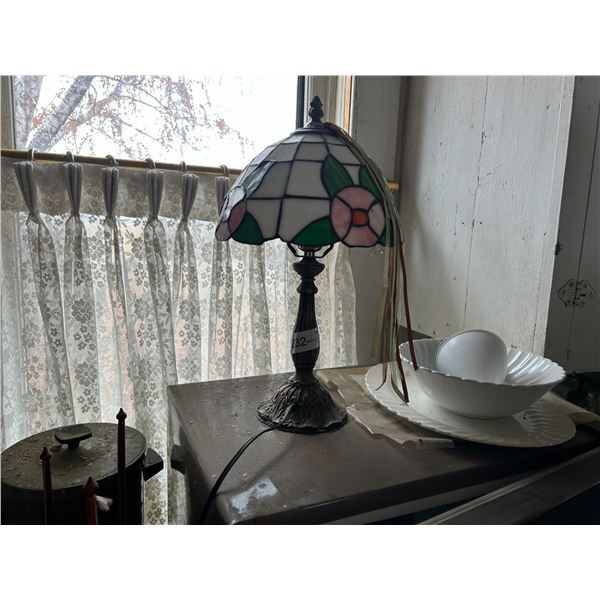 Tiffany Style Lamp 16H