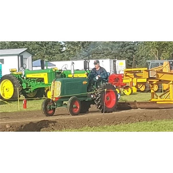 Oliver Standard 60 Antique Tractor Early 1940s