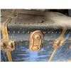Image 2 : Mystery Blue Trunk Locked Rusted Heavy