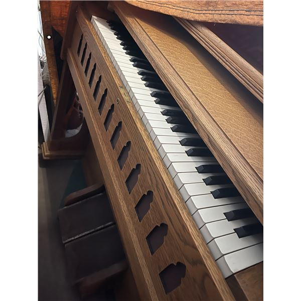 Antique Victorian Oak Organ