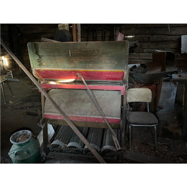 Mystery Barn - Door Is Jammed We Had To Take Pics From Window Everything Inside - Treasure?