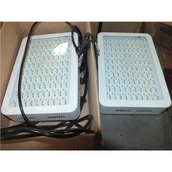 2 LED Grow Lights