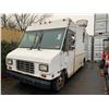 Image 1 : *R* 1997 CHEVROLET UTILIMASTER P30, CONCESSION (FOOD) TRUCK, WHITE, VIN 1GBJP32W6V3316063,