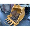 Image 1 : LANTY 40" WIDE INDUSTRIAL EXCAVATOR DIGGING BUCKET