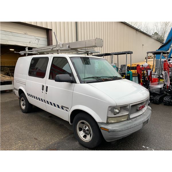 *R* 2002 GMC SAFARI, 3DR CARGO VAN, WHITE, VIN # 1GTDM19X82B516531