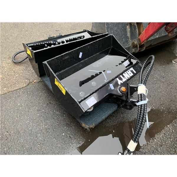 LANTY 24  MINI EXCAVATOR CLEANING BUCKET WITH HYDRAULIC CLAMP