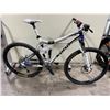 Image 2 : KONA SCANDIUM 69 WHITE 10 SPEED FULL SUSPENSION MOUNTAIN BIKE WITH FULL DISC BRAKES