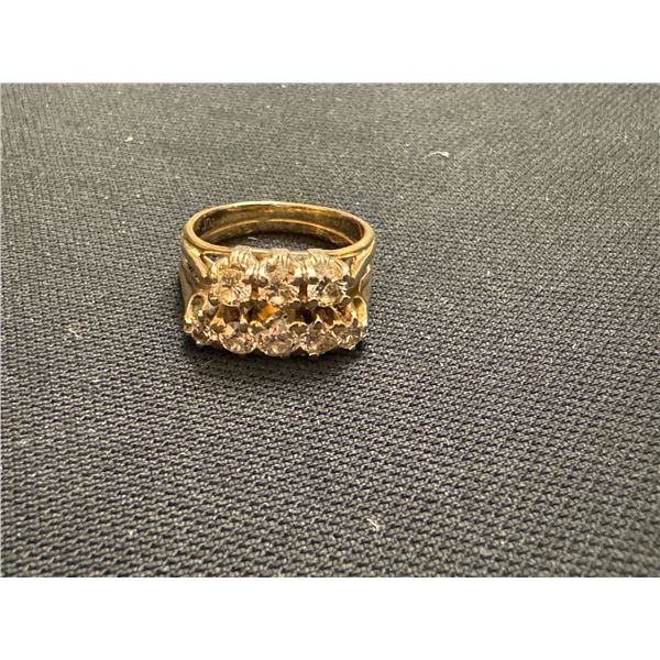 10K LADIES WEDDING RING WITH 8 DIAMONDS 4.7G