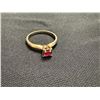 Image 1 : 14K RING WITH RED STONE 2.3G