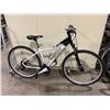 Image 2 : SPECIALIZED ARIEL WHITE 24 SPEED FRONT SUSPENSION MOUNTAIN BIKE WITH FULL DISC BRAKES