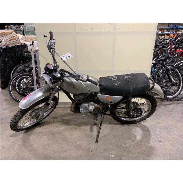 SUZUKI 125CC GREY GAS OPERATED FULL SUSPENSION OFFROAD BIKE