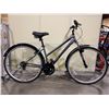 Image 2 : SPECIALIZED SOLARIS GREY 18 SPEED FRONT SUSPENSION CRUISER STYLE BIKE