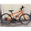 Image 2 : GARNEAU PETIT LOUIS ORANGE 24 SPEED HYBRID STYLE ROAD BIKE