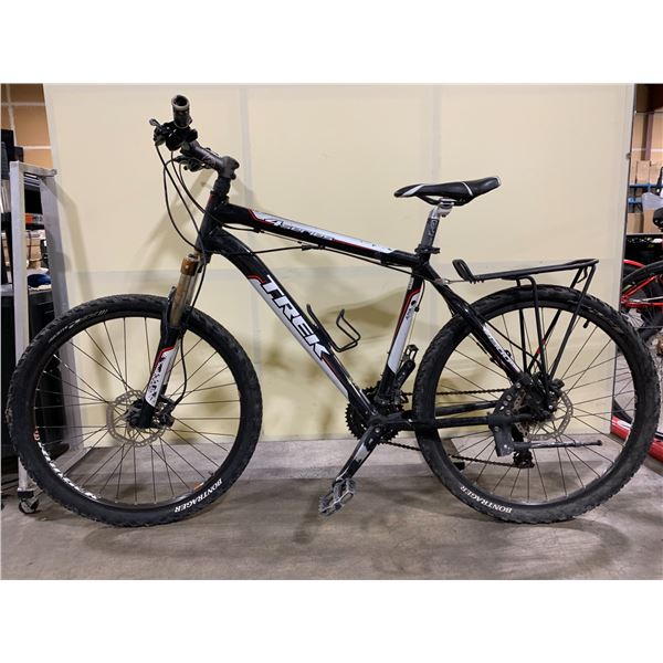 TREK 4 SERIES BLACK 24 SPEED FRONT SUSPENSION MOUNTAIN BIKE WITH FULL DISC BRAKES