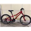Image 2 : 2 BIKES: SPECIALIZED RED 7 SPEED FRONT SUSPENSION CHILDREN'S BIKES, RAZOR DS 16 SINGLE SPEED FULL