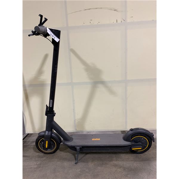 SEGWAY NINEBOT BLACK ELECTRIC RIDE ON SCOOTER *NO KEYS, NO CHARGER, POWERS ON & RUNNING*