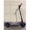 Image 2 : SEGWAY NINEBOT BLACK ELECTRIC RIDE ON SCOOTER *NO KEYS, NO CHARGER, POWERS ON & RUNNING*