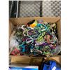 Image 2 : BOX OF ASSORTED JEWELRY