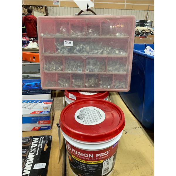 4 PALES FUSION PRO SINGLE COMPONENT GROUT AND A ORGANIZER CASE FILLED WITH ASSORTED HARDWARE