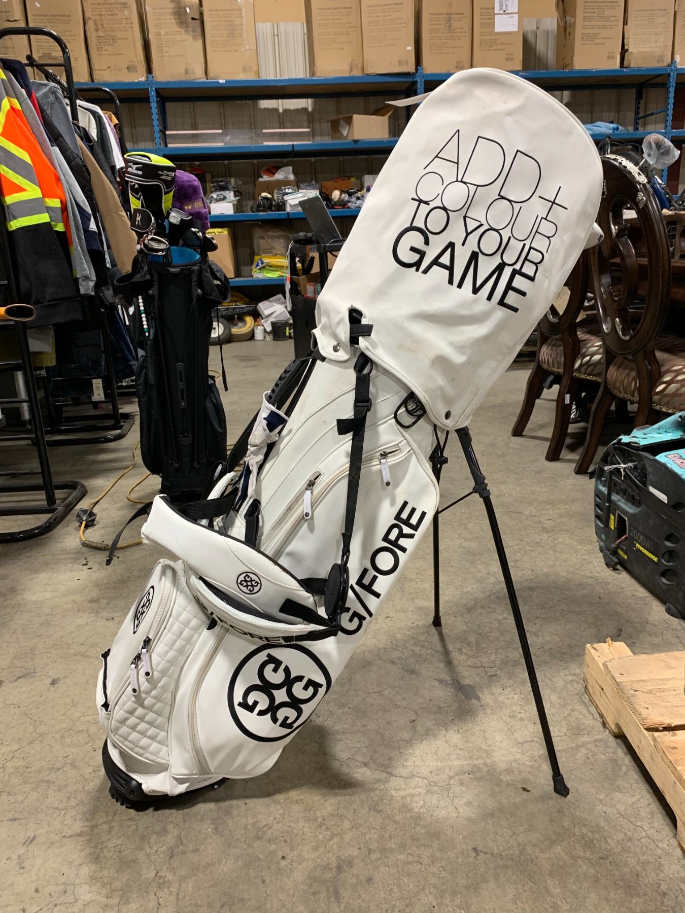 G/FORE VESSEL GOLF BAG WITH ASSORTMENT OF APPROX 11 GOLF CLUBS - Able ...