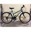 Image 2 : PATHFINDER CANADIANA GREEN 18 SPEED MOUNTAIN BIKE