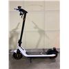 Image 1 : MAKE LIFE ELECTRIC KQI2 WHITE ELECTRIC RIDE ON SCOOTER *NO KEY, NO CHARGER*