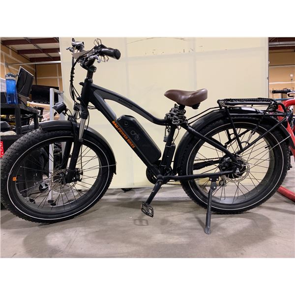 RAD POWER BIKES RADROVER 7 SPEED FRONT SUSPENSION ELECTRIC BIKE WITH FULL DISC BRAKES