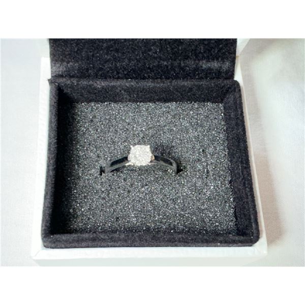 10KT WHITE GOLD DIAMOND DRESS RING WITH 10 DIAMONDS