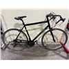 Image 2 : SOULLUTION RD-TOUR BLACK 21 SPEED RACING BIKE *HANDLE GRIP NEEDS REPAIR*