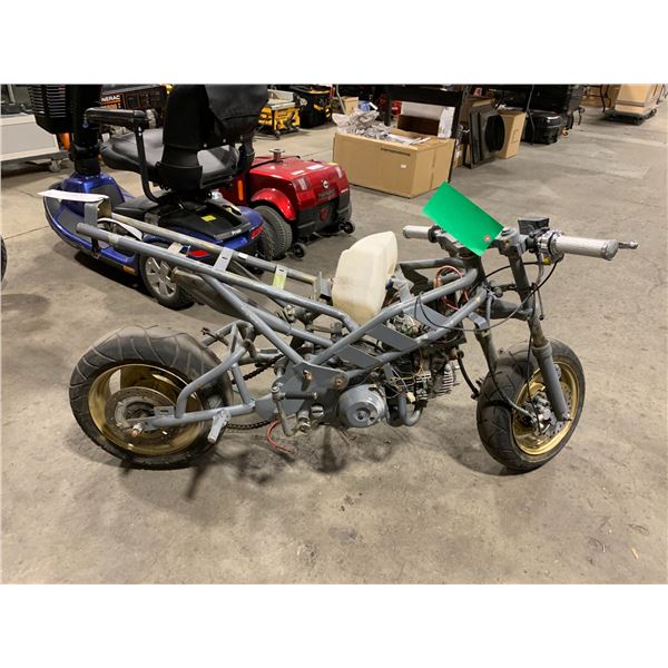 GREY NO NAME DIRT BIKE *PARTS ONLY*