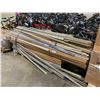 Image 1 : PALLET OF ASSORTED COLOR MOULDING, TRANSITION STRIPS & QUARTER ROUND