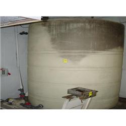 1500 GALLON TANK W/ PUMP
