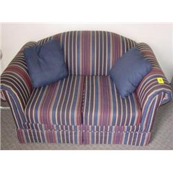 LOVE SEAT