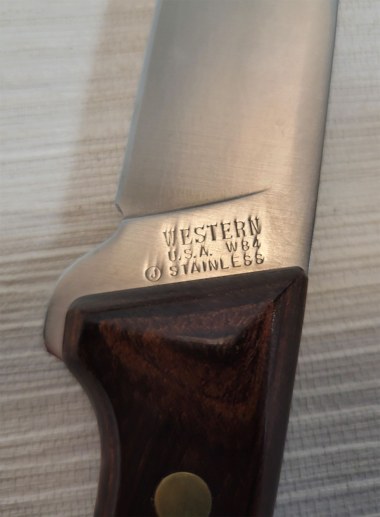 WESTERN U.S.A. MODEL W84 KNIFE W/ LEATHER SHEATH