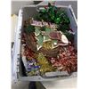 Image 2 : TOTE OF CHRISTMAS DECOR AND LIGHT UP WREATH