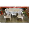 Image 1 : WHITE PATIO TABLE WITH 6 CHAIRS