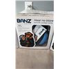 Image 3 : 3 PAIRS OF BANZ HEAR NO BLARE EARMUFFS