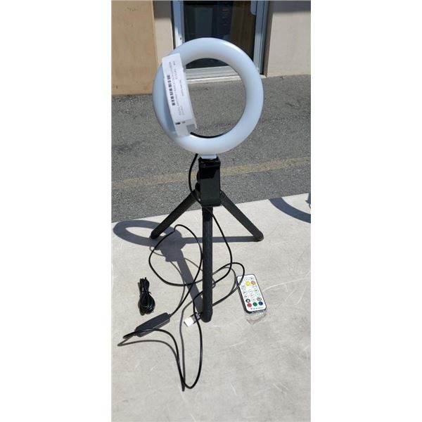 MOBIFOTO MOBILITE MARK II RING LIGHT TESTED AND WORKING - RETAIL $99