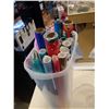 Image 3 : STORAGE TOTE OF WRAPPING PAPER AND BOWS