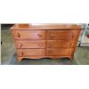 Image 1 : MAPLE 6 DRAWER DRESSER