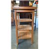 Image 2 : 3 SHELF SIDE TABLE