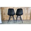 Image 5 : SMALL BLACK DESK WITH 2 CHAIRS