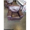 Image 1 : BROWN LEATHER ARM CHAIR