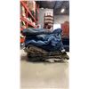 Image 2 : LOT OF JEAN JACKETS, VEST, AND JEANS ASSORTED SIZES