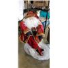 Image 2 : 3FT SANTA AND FIREPACE DISPLAY