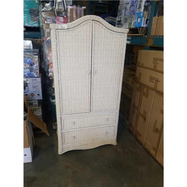 6FT FT WICKER WARDROBE WITH 2 DRAWERS AND CONTENTS